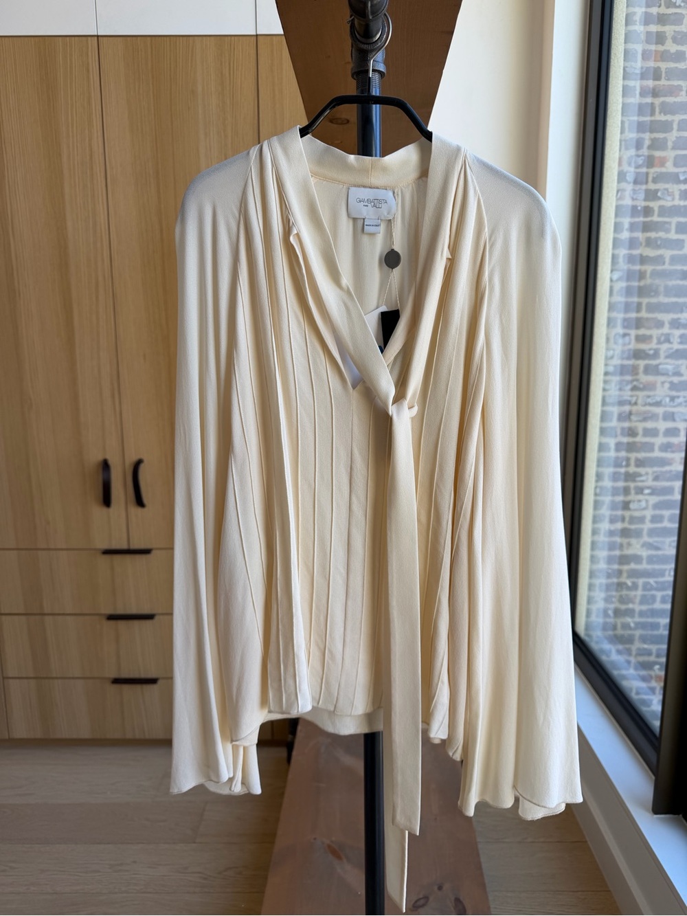 Giambattista Valli Ivory Pleated Tie-Neck Blouse NWT